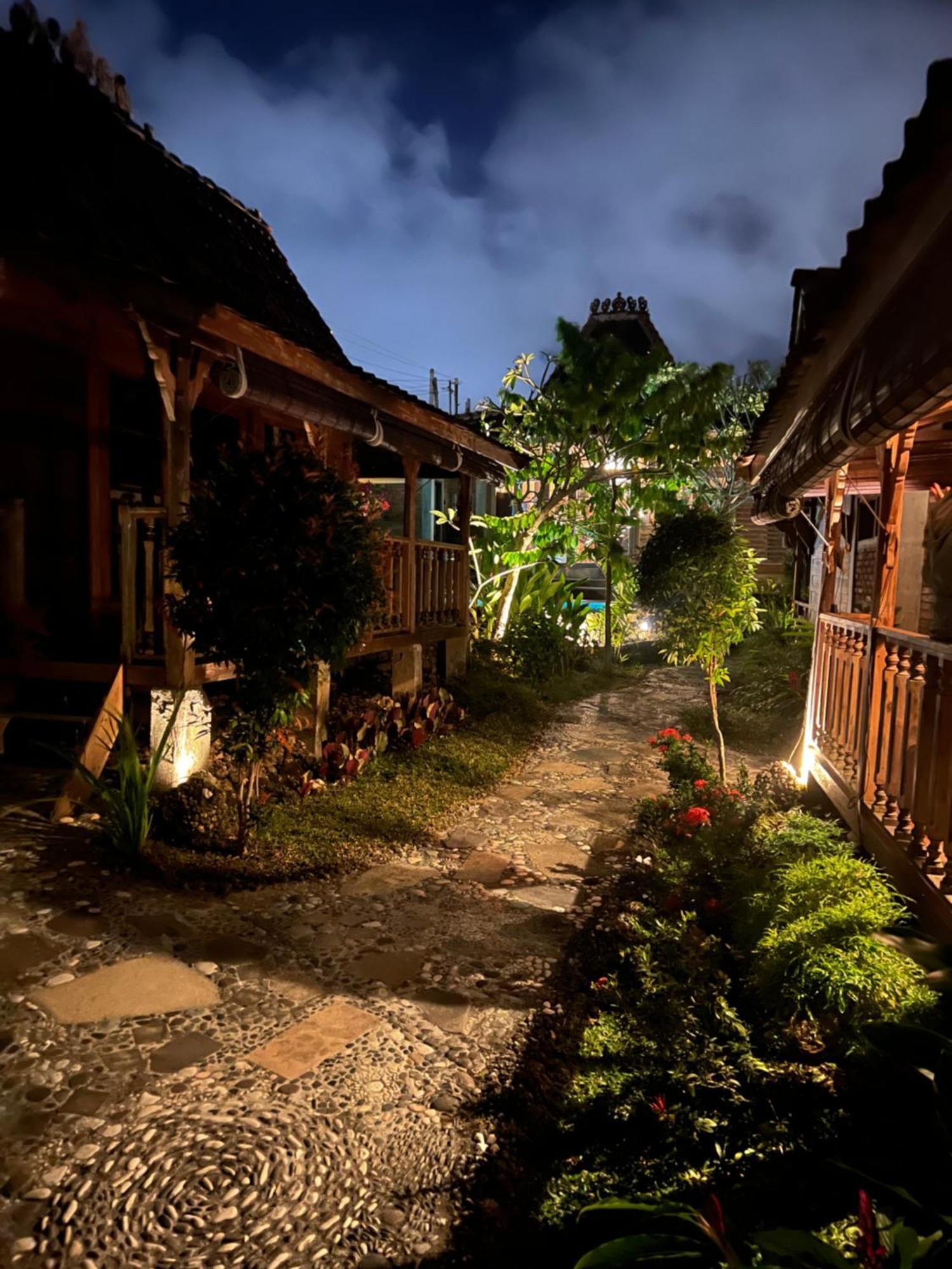 Pinokkio B&B Restaurant Ungasan Extérieur photo